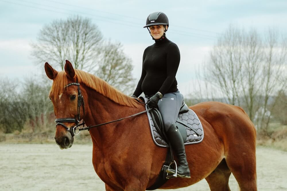 Reiten In Der Schwangerschaft Ist Das Gef hrlich FUNDIS Reitsport